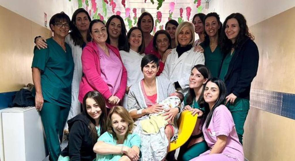 Benvenuti nel 2025 Astrid Luna e Virgilio: sono i primi nati a Cagliari