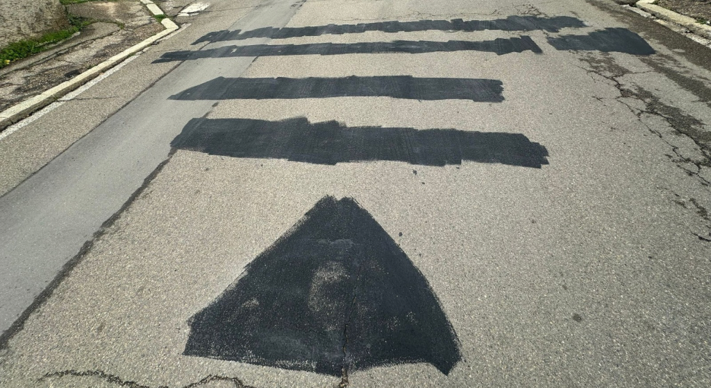 Carbonia, scritta intimidatoria contro un consigliere: esposto al Prefetto