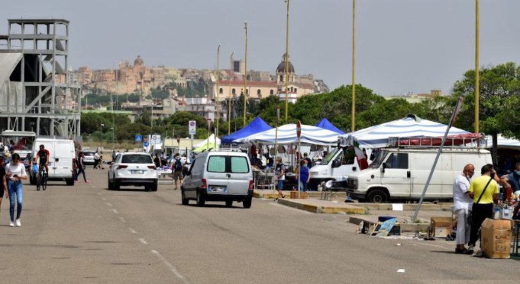 Gioca il Cagliari: domenica 19 sospeso il mercatino “Cuore”