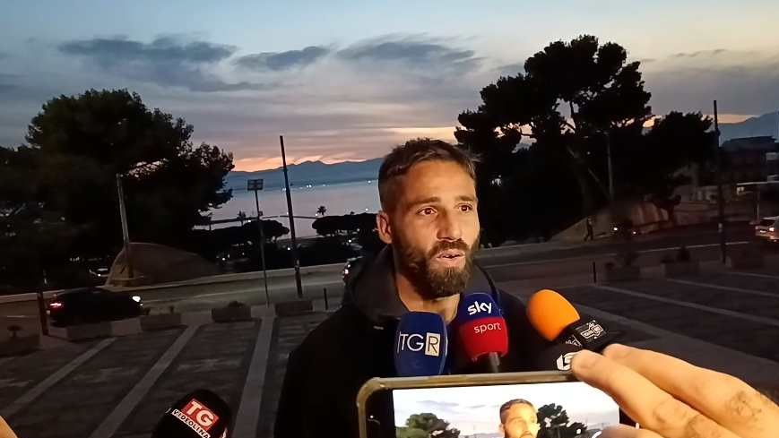 Pavoletti: “Riva è un eroe nazionale, ha fatto capire che i soldi non sono tutto”