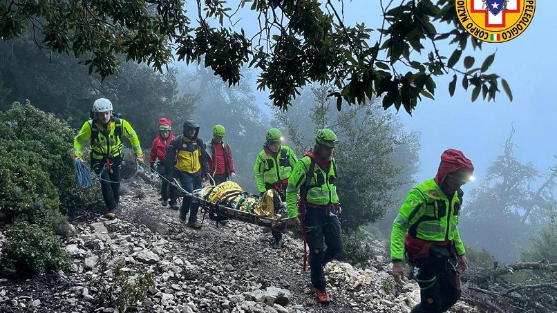 Oliena, intervento del Soccorso Alpino: infortunio per un’escursionista