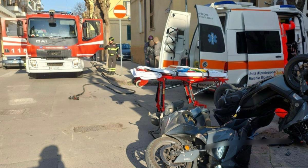 Paura ad Alghero, scontro frontale tra due moto: feriti i centauri